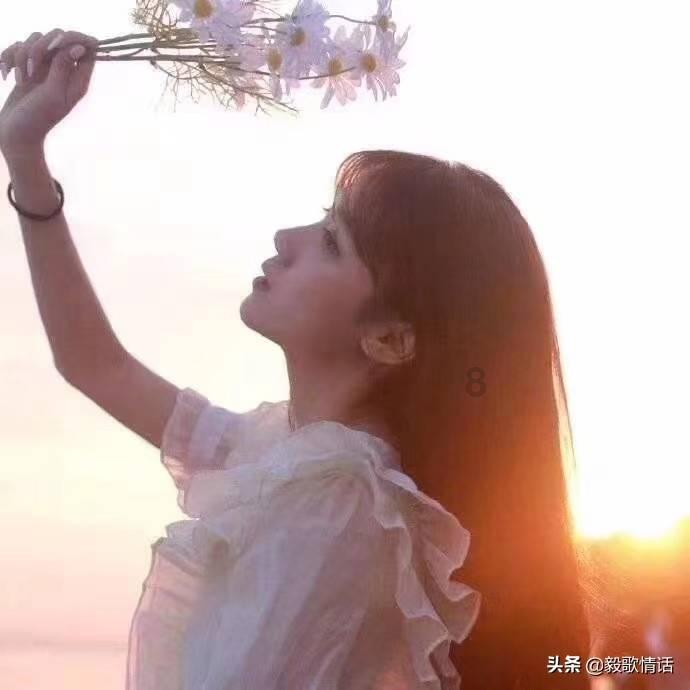 动漫少女DIY冰淇淋