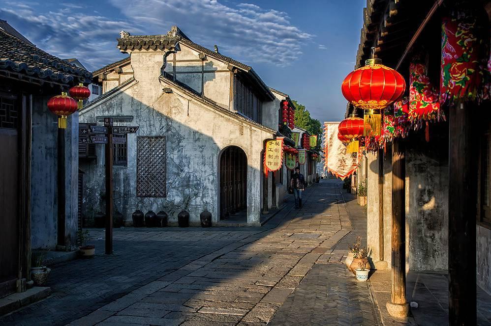 海阔天空任你游，是什么生肖？